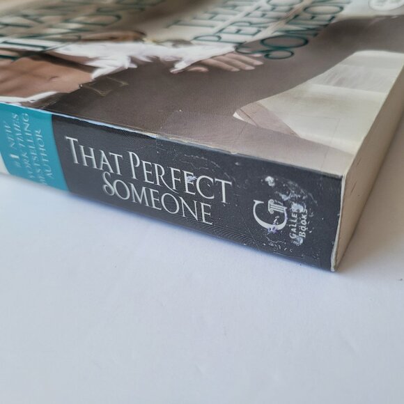That Perfect Someone: A Malory Novel By Johanna Lindsey Book - Paperback - Picture 5 of 10
